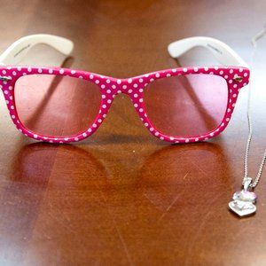 Hello Kitty kids sunglasses and necklace